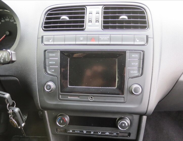 Volkswagen Polo Hatchback 999,0 44 kw