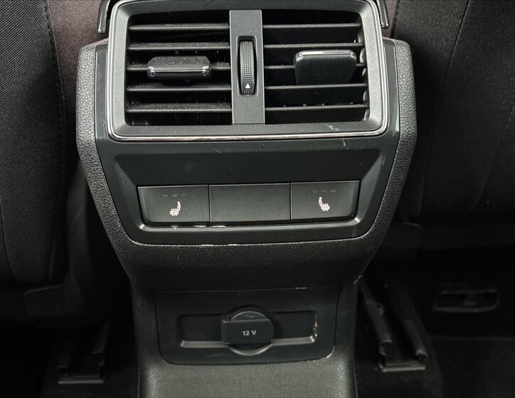 Škoda Karoq SUV / Terénní 1,5 l 110 kw