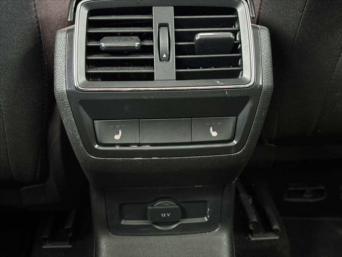 Škoda Karoq SUV / Terénní 1,5 l 110 kw