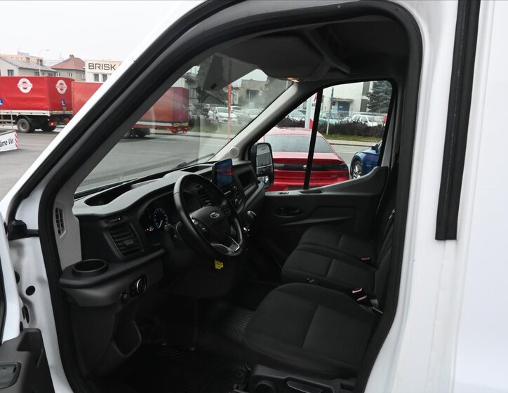 Ford Transit 13