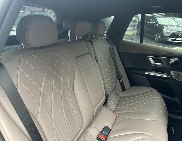 Mercedes-Benz EQE 18