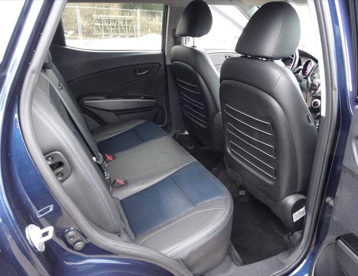 SsangYong XLV SUV 1,6 l 94 kw