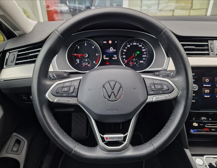 Volkswagen Passat Sedan / Limuzína 2,0 l 147 kw
