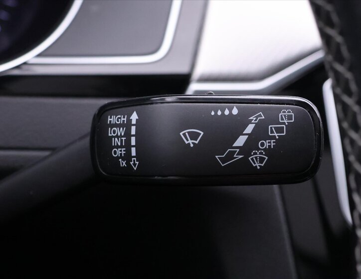 Volkswagen Passat Kombi 2,0 l 206 kw