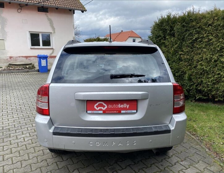 Jeep Compass SUV 2,0 l 103 kw