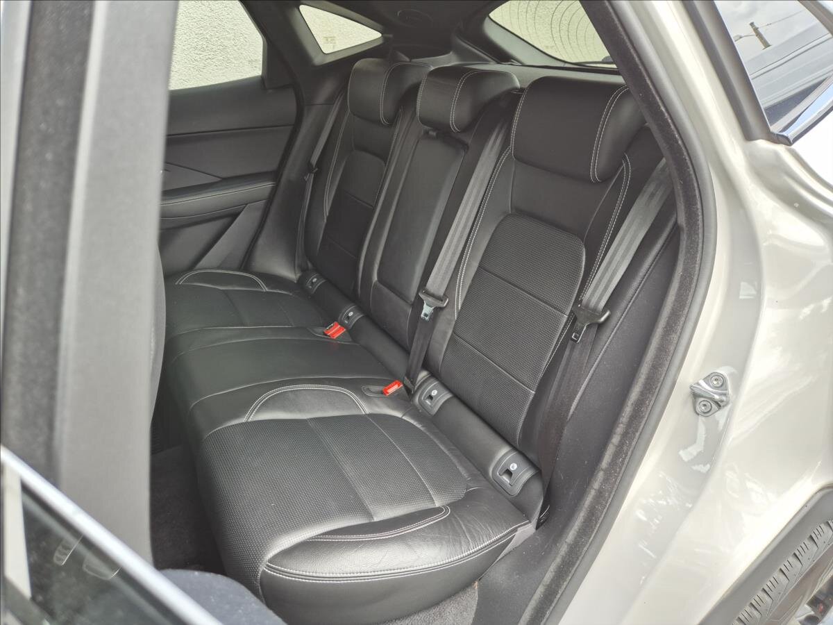 Jaguar E-Pace SUV 2,0 l 184 kw