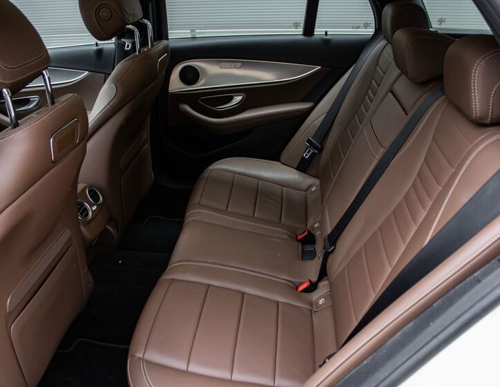 Mercedes-Benz Třídy E 28