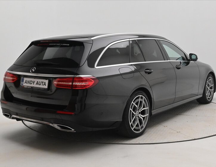 Mercedes-Benz Třídy E Kombi 2,0 l 147 kw