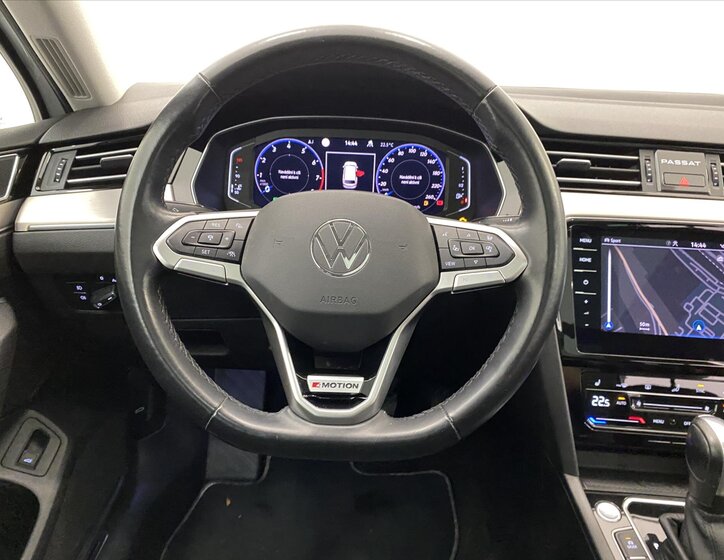 Volkswagen Passat Kombi 2,0 l 206 kw