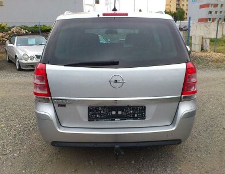 Opel Zafira 6