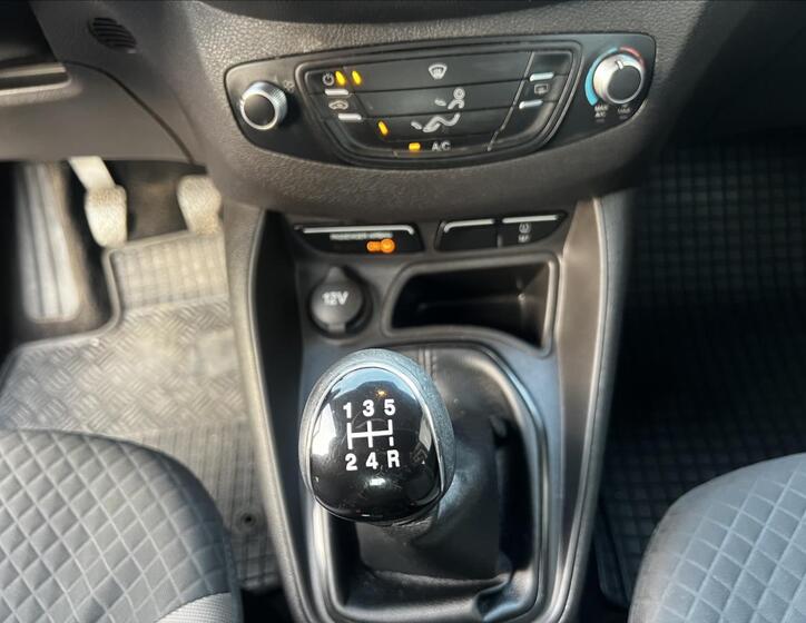 Ford Tourneo Courier 25