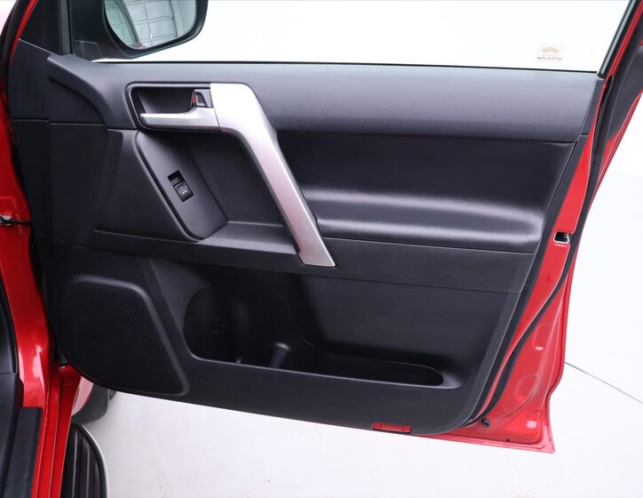 Toyota Land Cruiser SUV / Terénní 2,8 l 150 kw