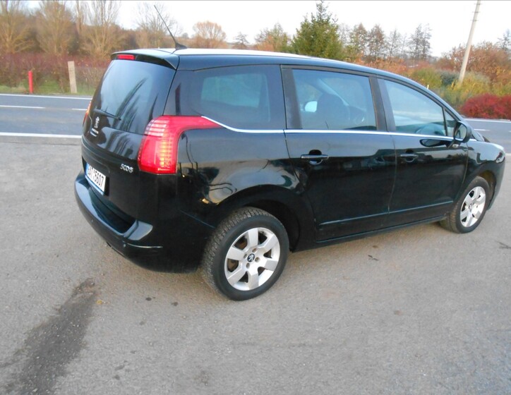 Peugeot 5008 6
