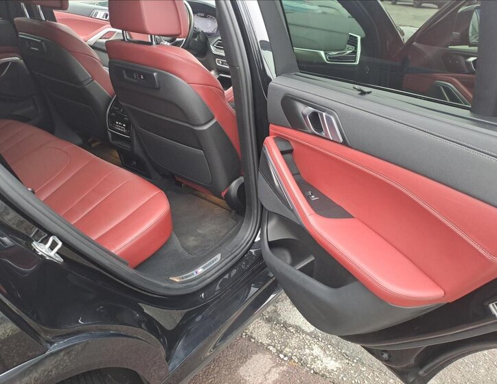 BMW X6 SUV 3,0 l 210 kw