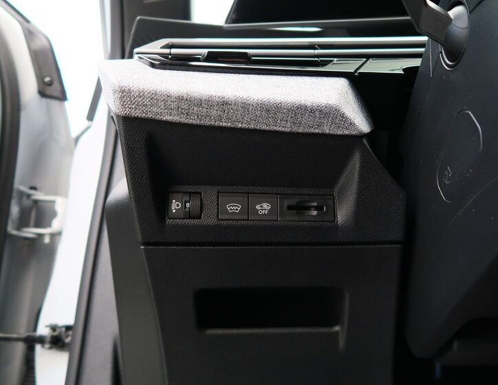 Peugeot 5008 SUV / Terénní 1,2 l 100 kw