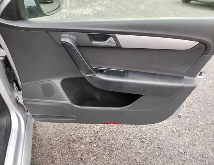 Volkswagen Passat Kombi 2,0 l 103 kw