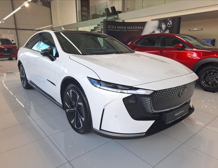 Mazda 6e 1
