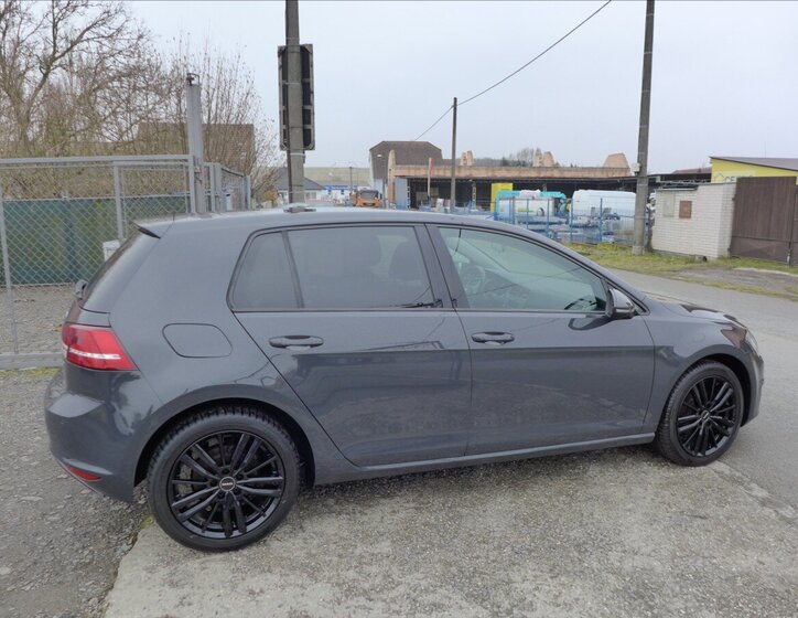 Volkswagen Golf Hatchback 1,2 l 63 kw