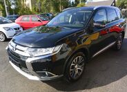 Mitsubishi Outlander 1