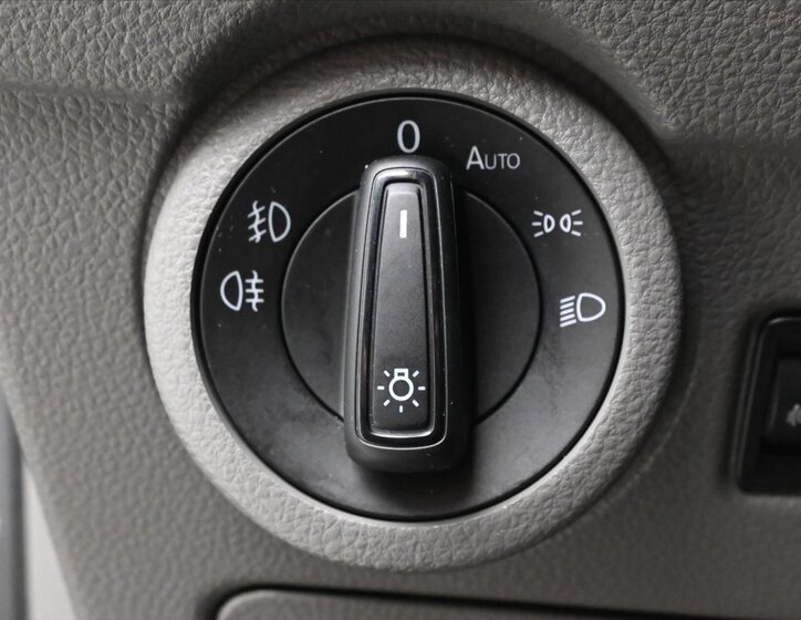 Volkswagen Transporter Skříň 2,0 l 110 kw