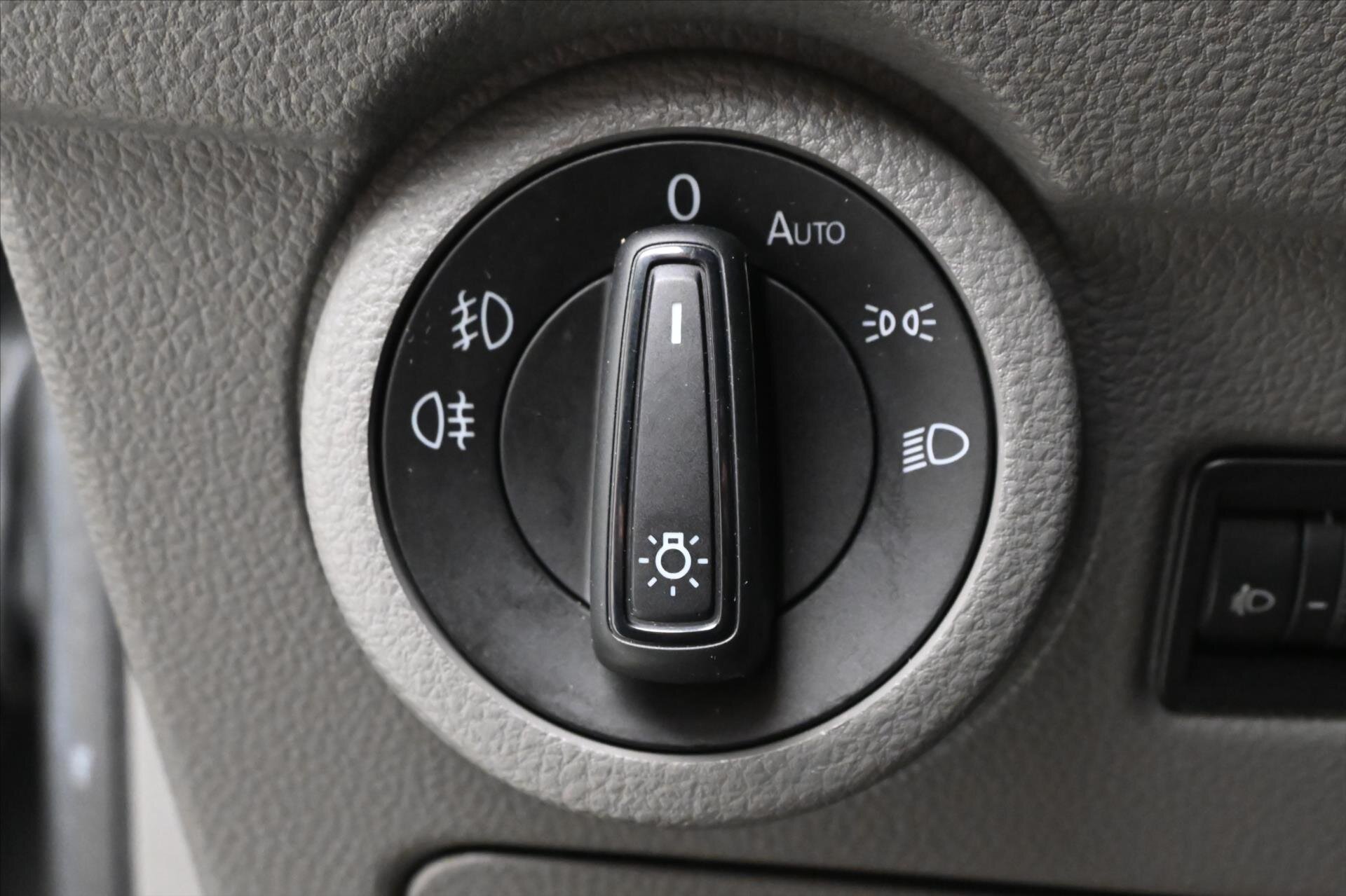 Volkswagen Transporter Skříň 2,0 l 110 kw