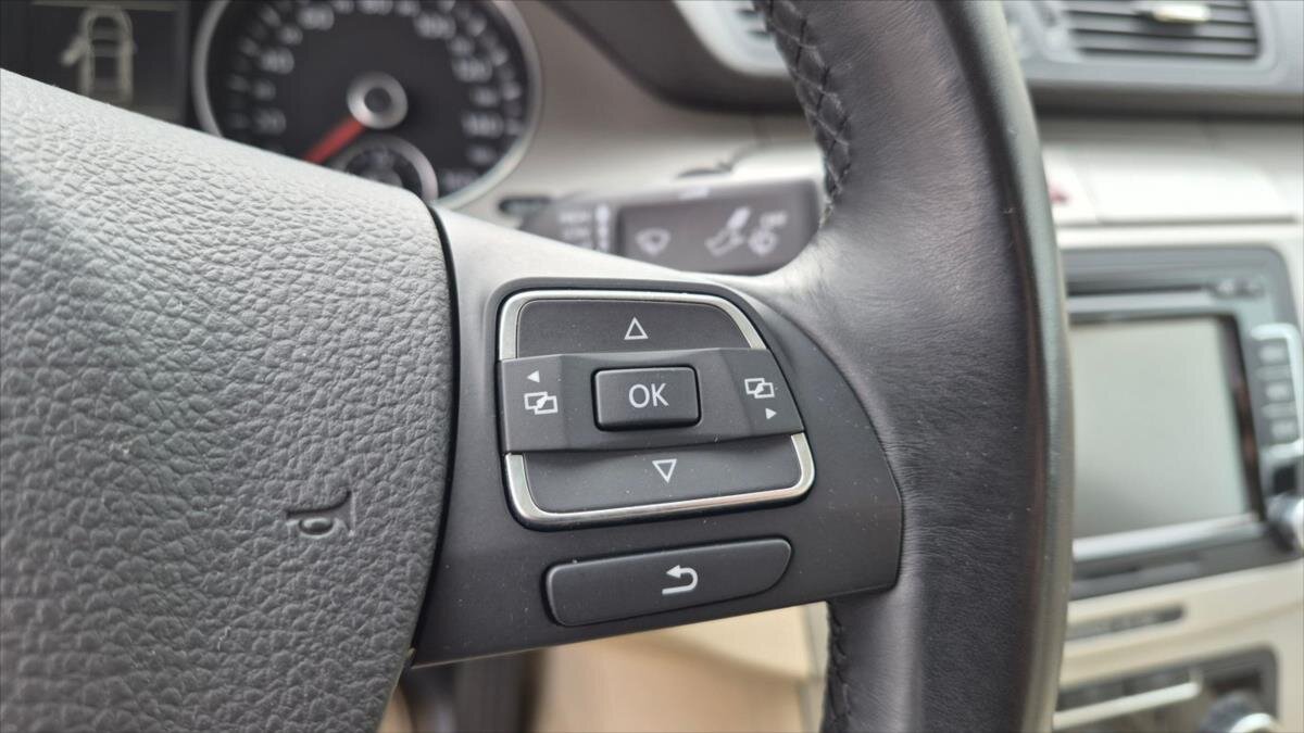 Volkswagen Passat Sedan / Limuzína 2,0 l 147 kw