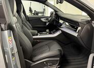 Audi Q8 11