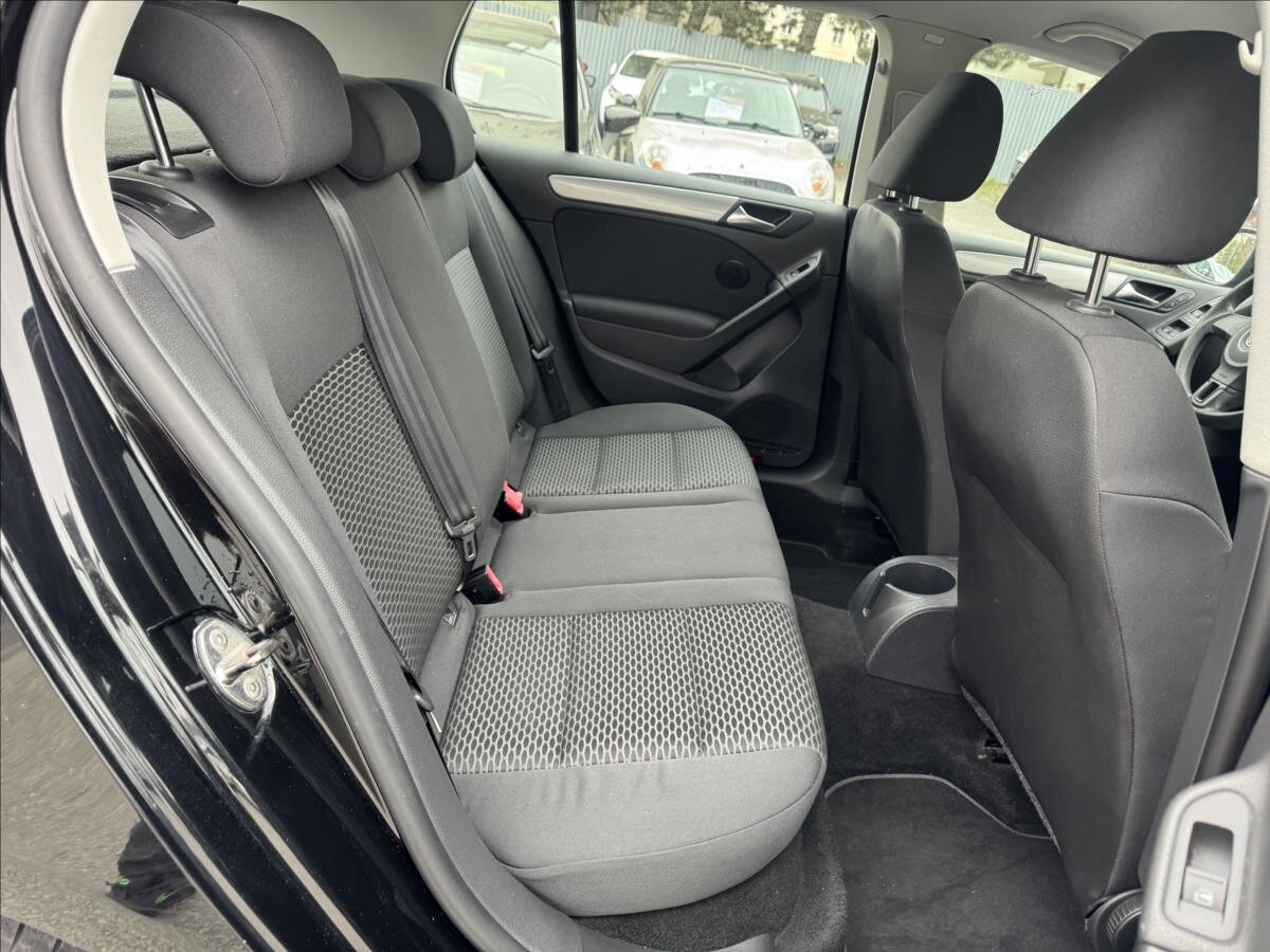 Volkswagen Golf Hatchback 1,6 l 77 kw