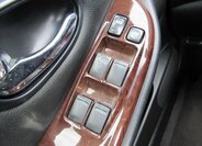 Nissan Maxima Sedan / Limuzína 2,0 l 103 kw