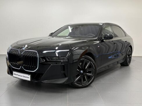 BMW Řada 7 Sedan 3,0 l 220 kw