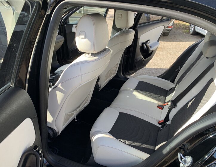 Mercedes-Benz Třídy A Hatchback 1,3 l 120 kw