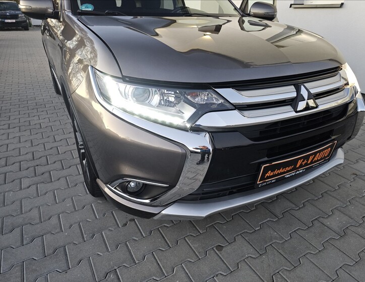 Mitsubishi Outlander 43