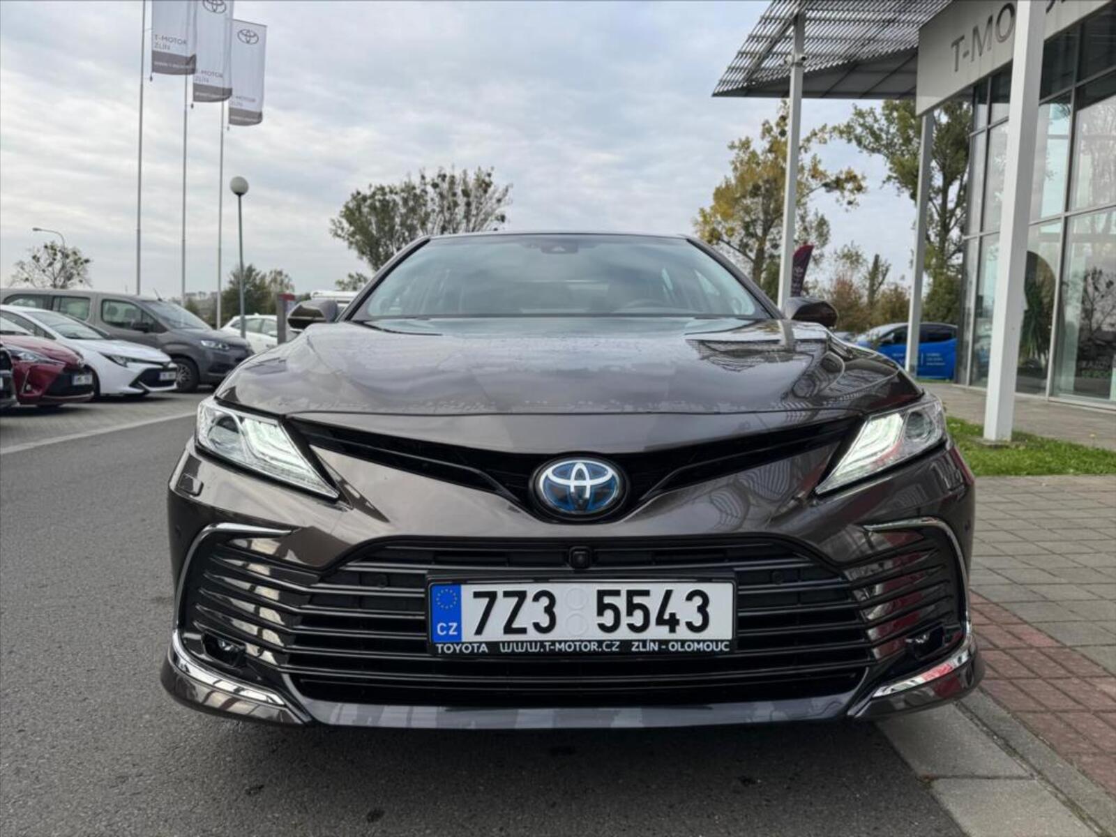 Toyota Camry 8