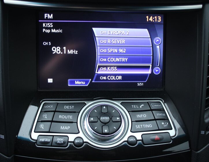 Infiniti QX70 SUV 3,0 l 175 kw