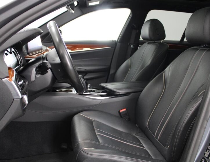 BMW Řada 5 Kombi 2,0 l 140 kw