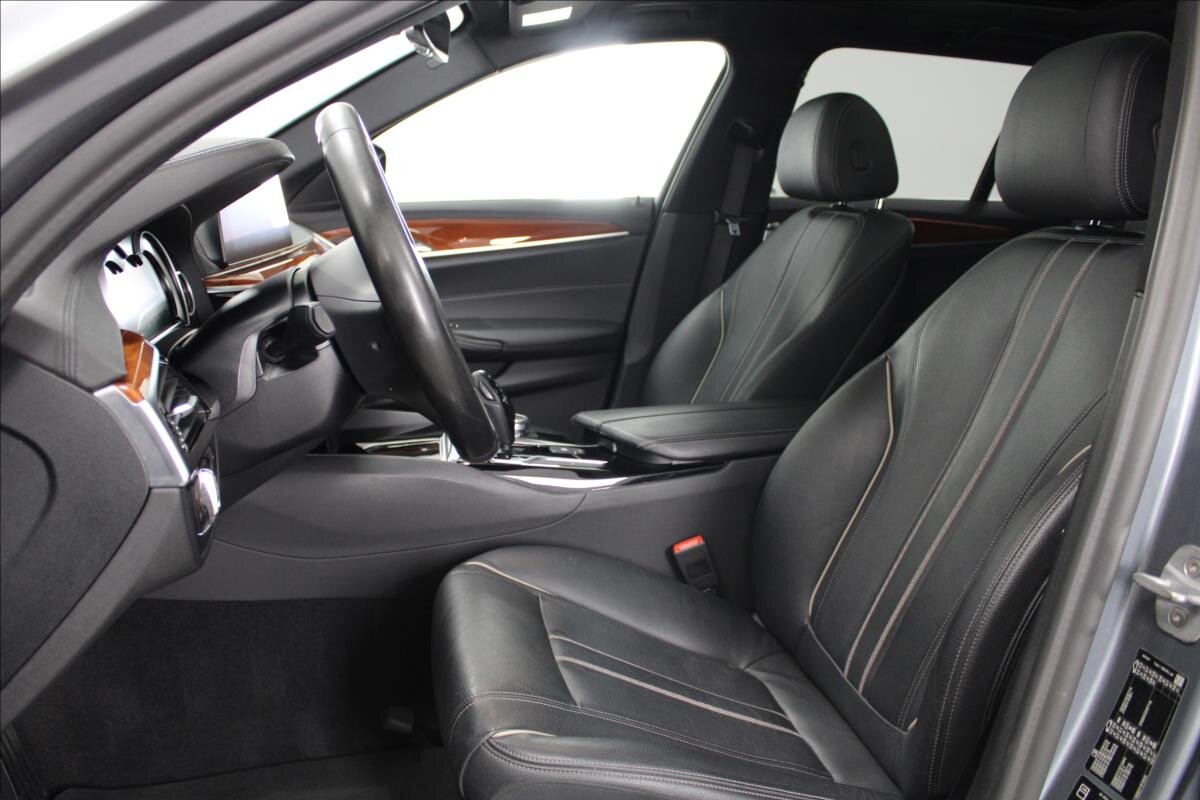 BMW Řada 5 Kombi 2,0 l 140 kw