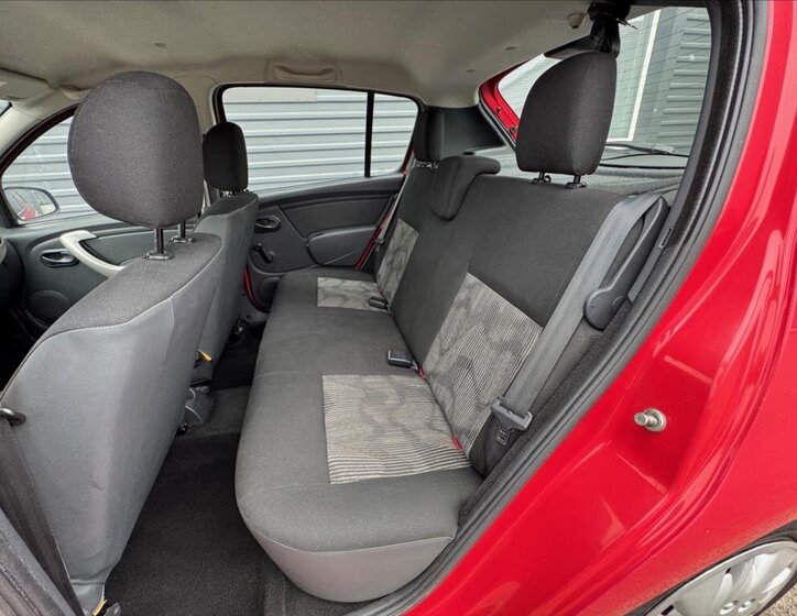 Dacia Sandero Hatchback 1,1 l 55 kw