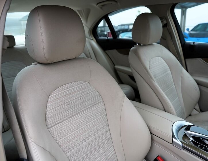 Mercedes-Benz Třídy C Sedan / Limuzína 1,6 l 115 kw