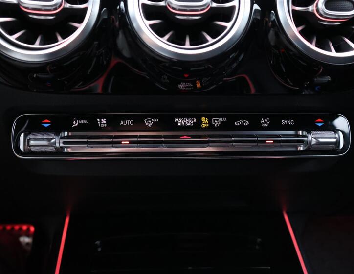 Mercedes-Benz GLA 35