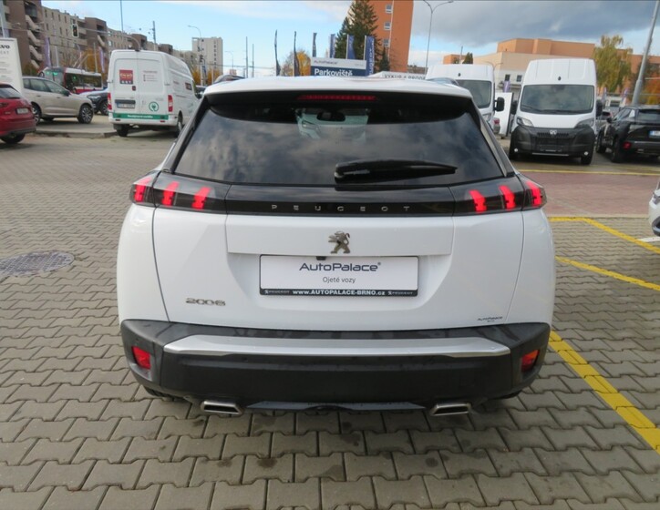 Peugeot 2008 5