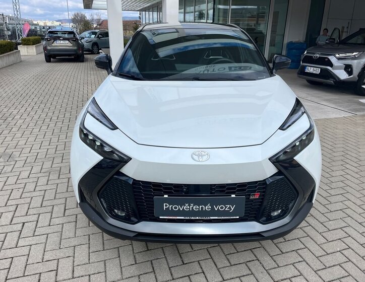 Toyota C-HR SUV / Terénní 2,0 l 145 kw