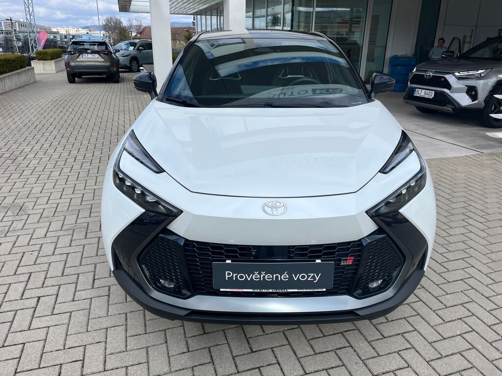Toyota C-HR SUV / Terénní 2,0 l 145 kw