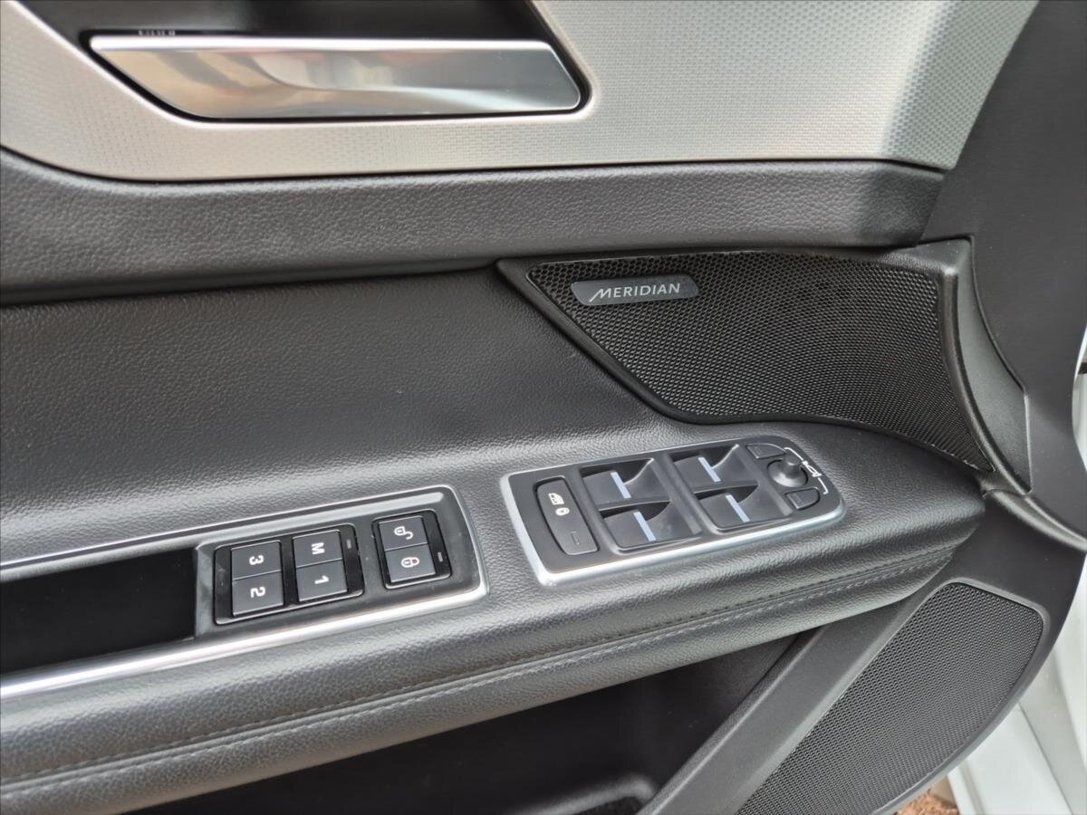 Jaguar XF Sedan / Limuzína 3,0 l 221 kw
