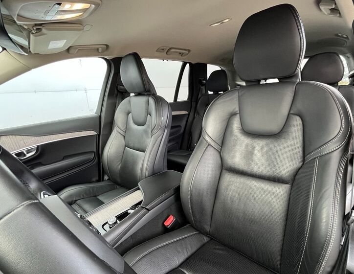 Volvo XC90 21
