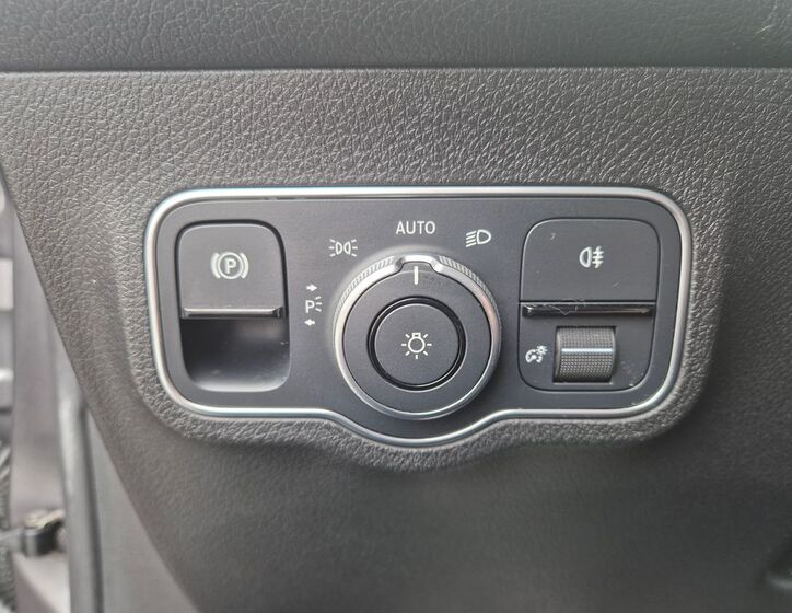 Mercedes-Benz GLB 16