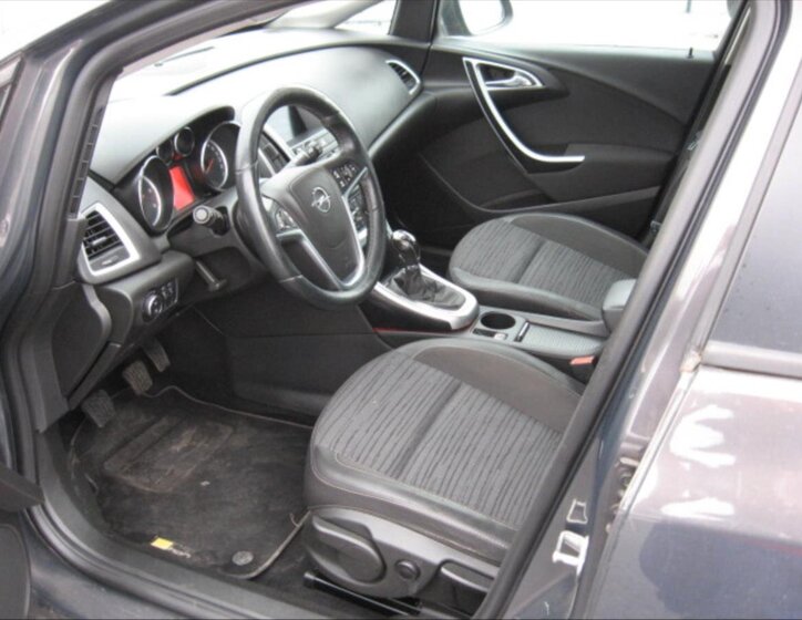 Opel Astra Hatchback 1,7 l 96 kw