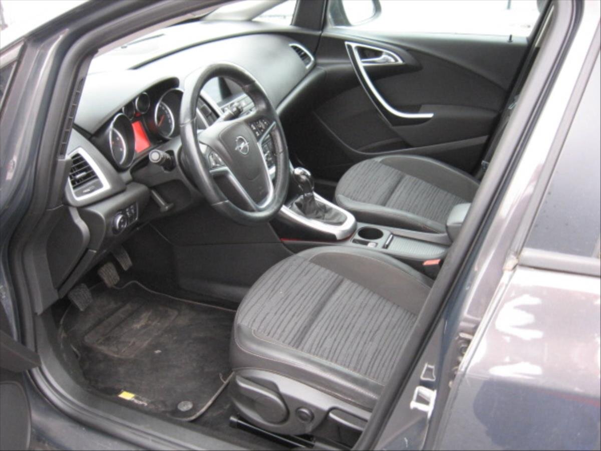 Opel Astra Hatchback 1,7 l 96 kw