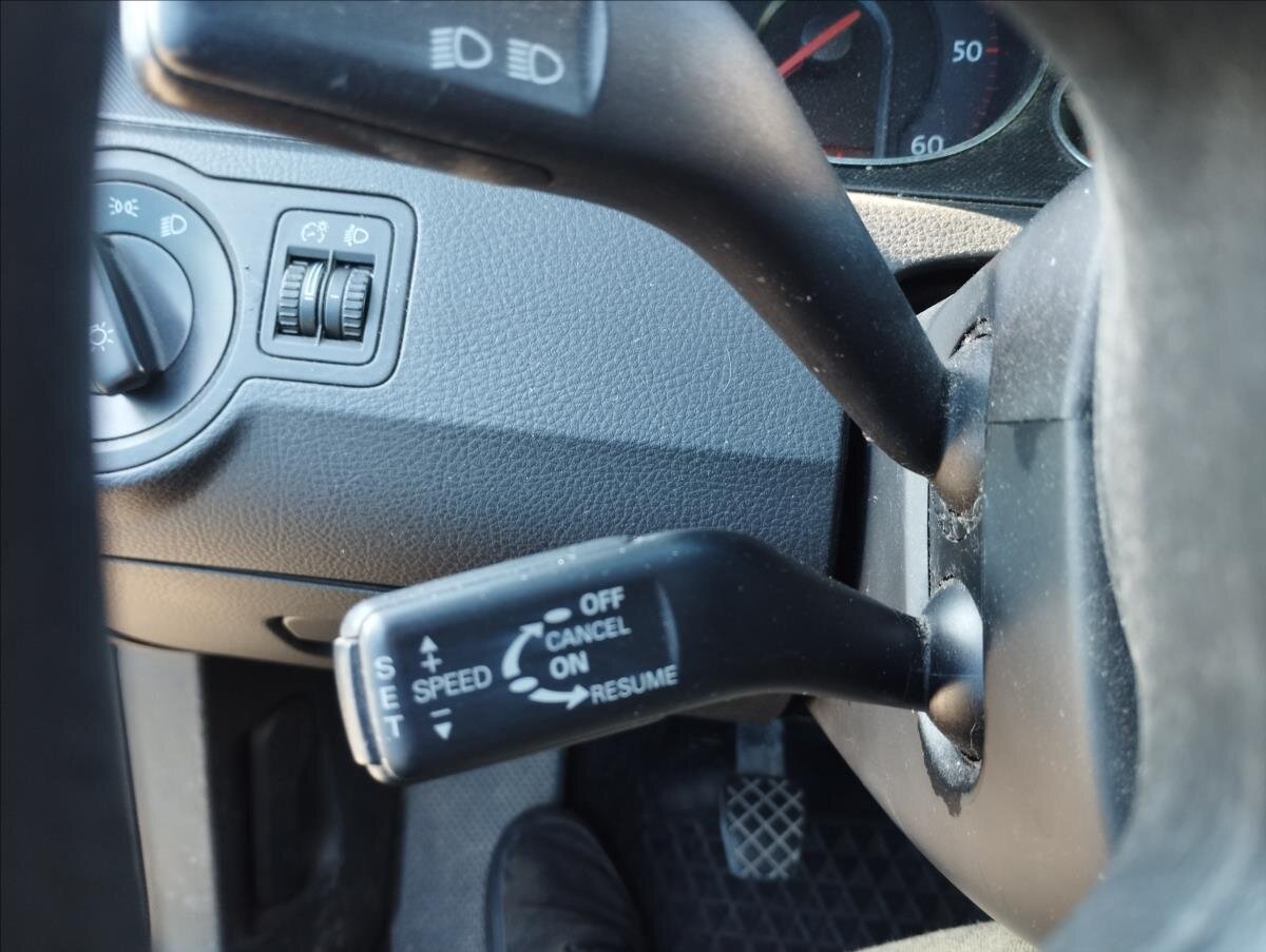 Volkswagen Passat Kombi 2,0 l 103 kw