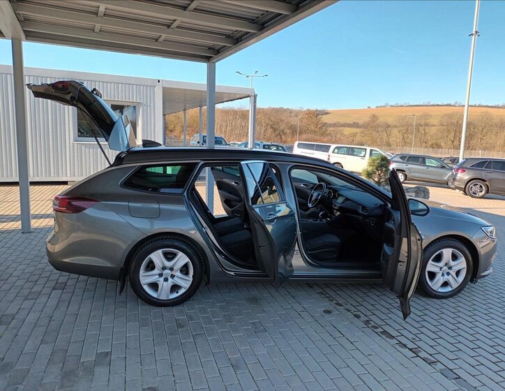 Opel Insignia Kombi 1,6 l 81 kw