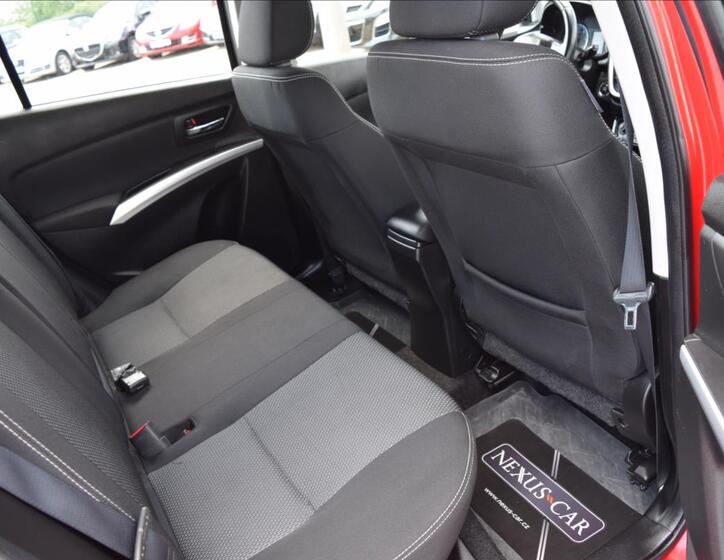 Suzuki SX4 S-Cross 19